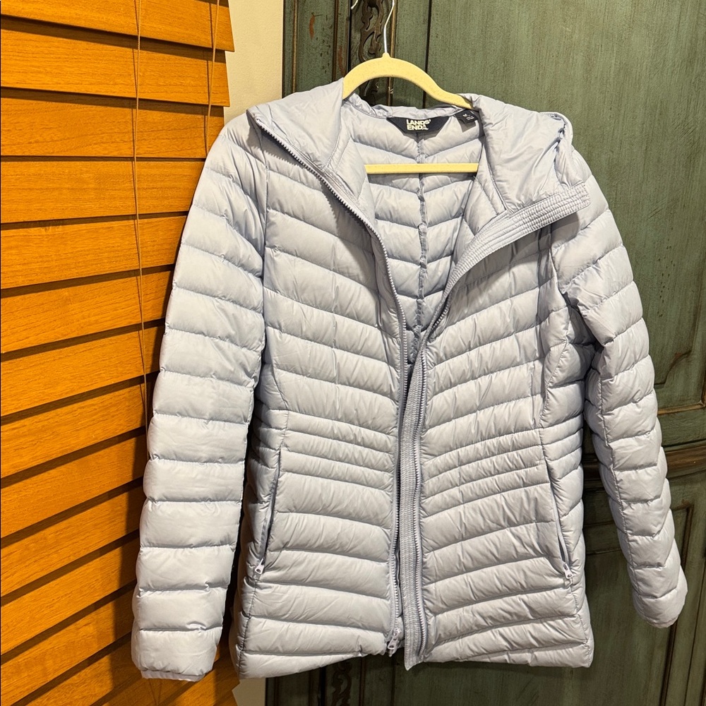NEW without tags.. LANDS END hooded light down